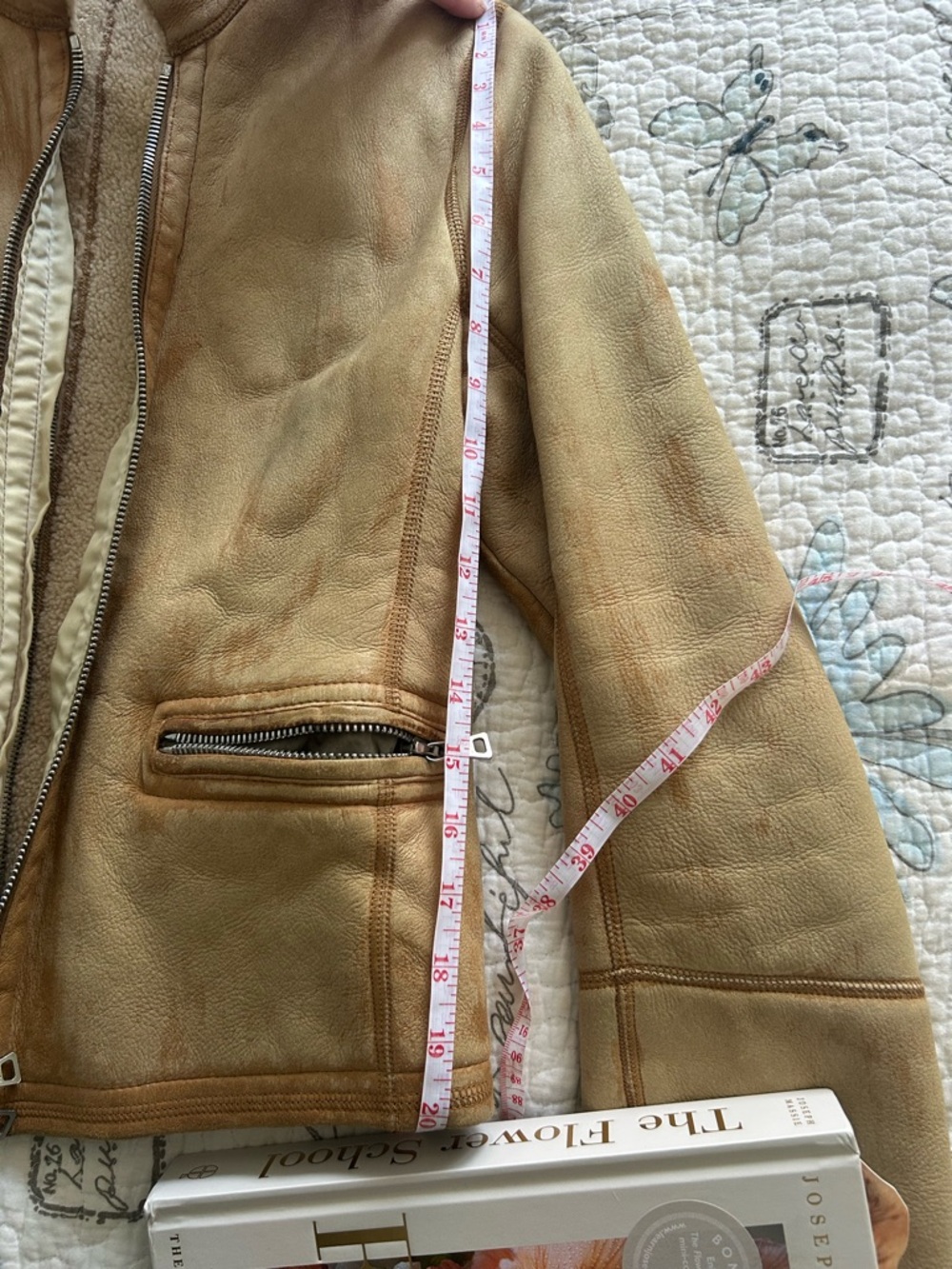 Authentic Prada Tan Shearling-Lined Jacket with Red Logo Tab - Picture 12 of 16